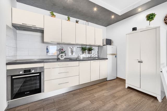 1 Zimmer Wohnung zu verkaufen in San Eugenio Alto, Adeje mit Pool - 310.000 € (Ref: 9674760)