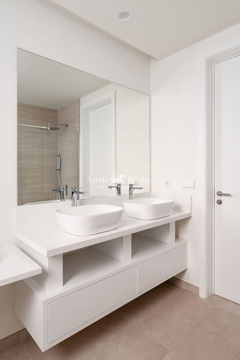 3 bedroom Townhouse for sale in Costa Adeje with pool garage - € 1,950,000 (Ref: 9676312)