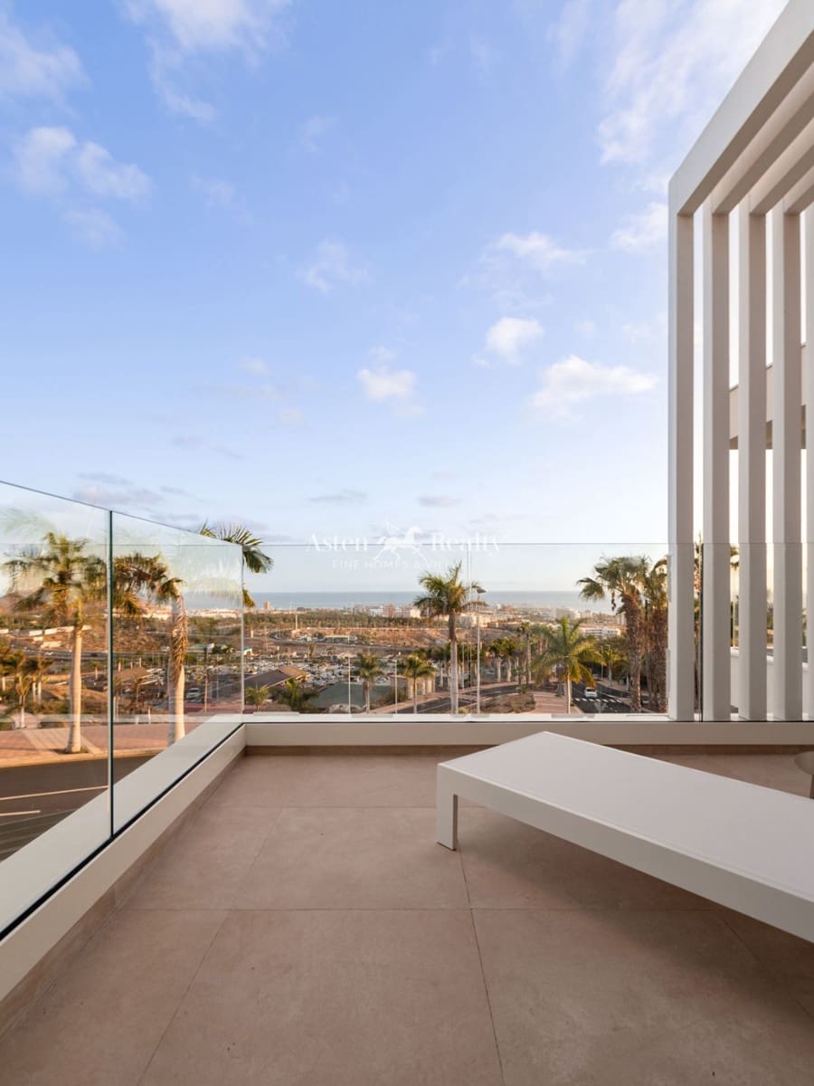 3 bedroom Townhouse for sale in Costa Adeje with pool garage - € 1,950,000 (Ref: 9676312)