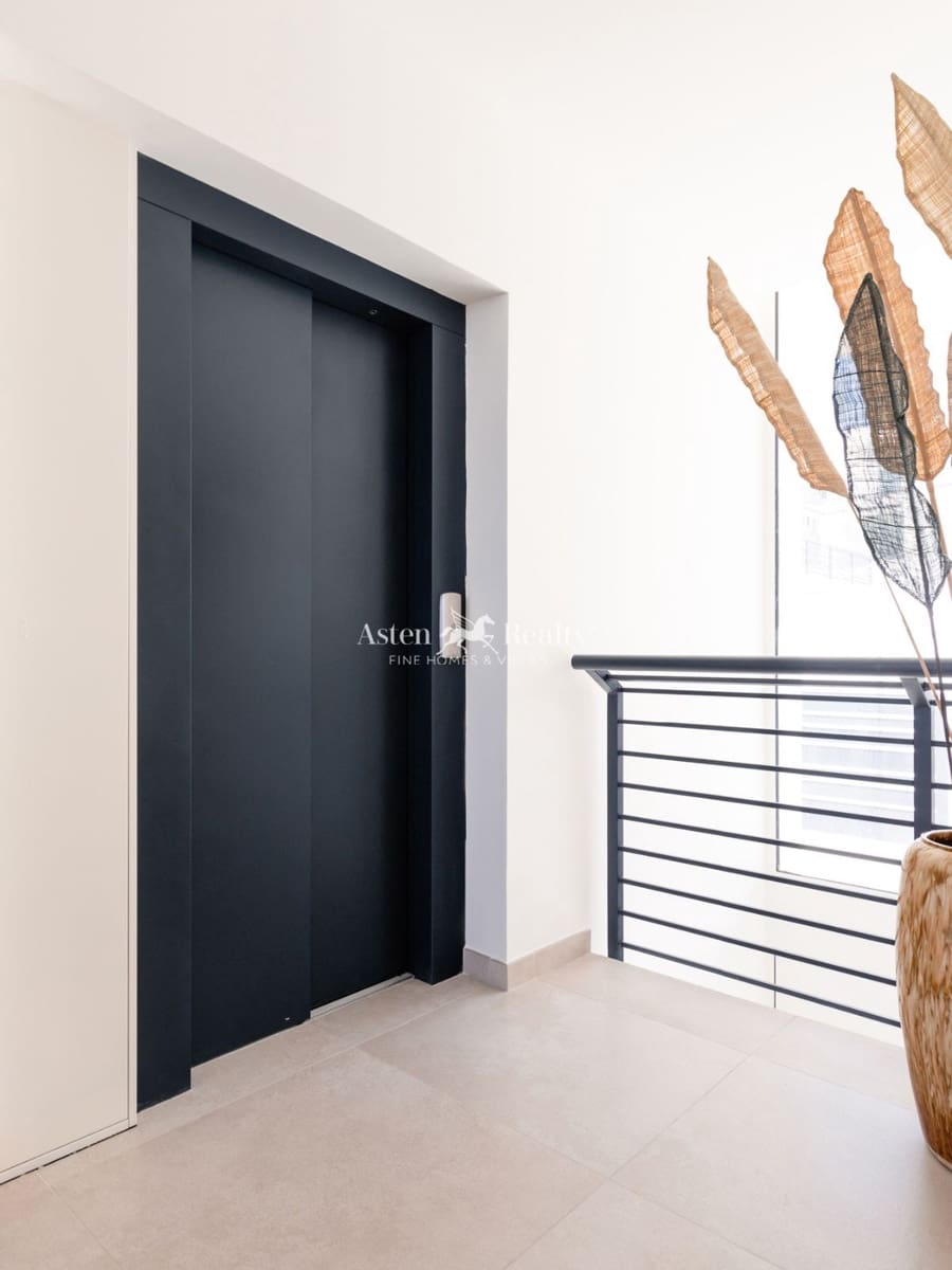 3 bedroom Townhouse for sale in Costa Adeje with pool garage - € 1,950,000 (Ref: 9676312)