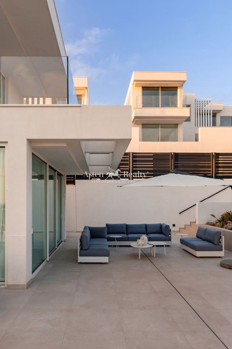 3 bedroom Townhouse for sale in Costa Adeje with pool garage - € 1,950,000 (Ref: 9676312)