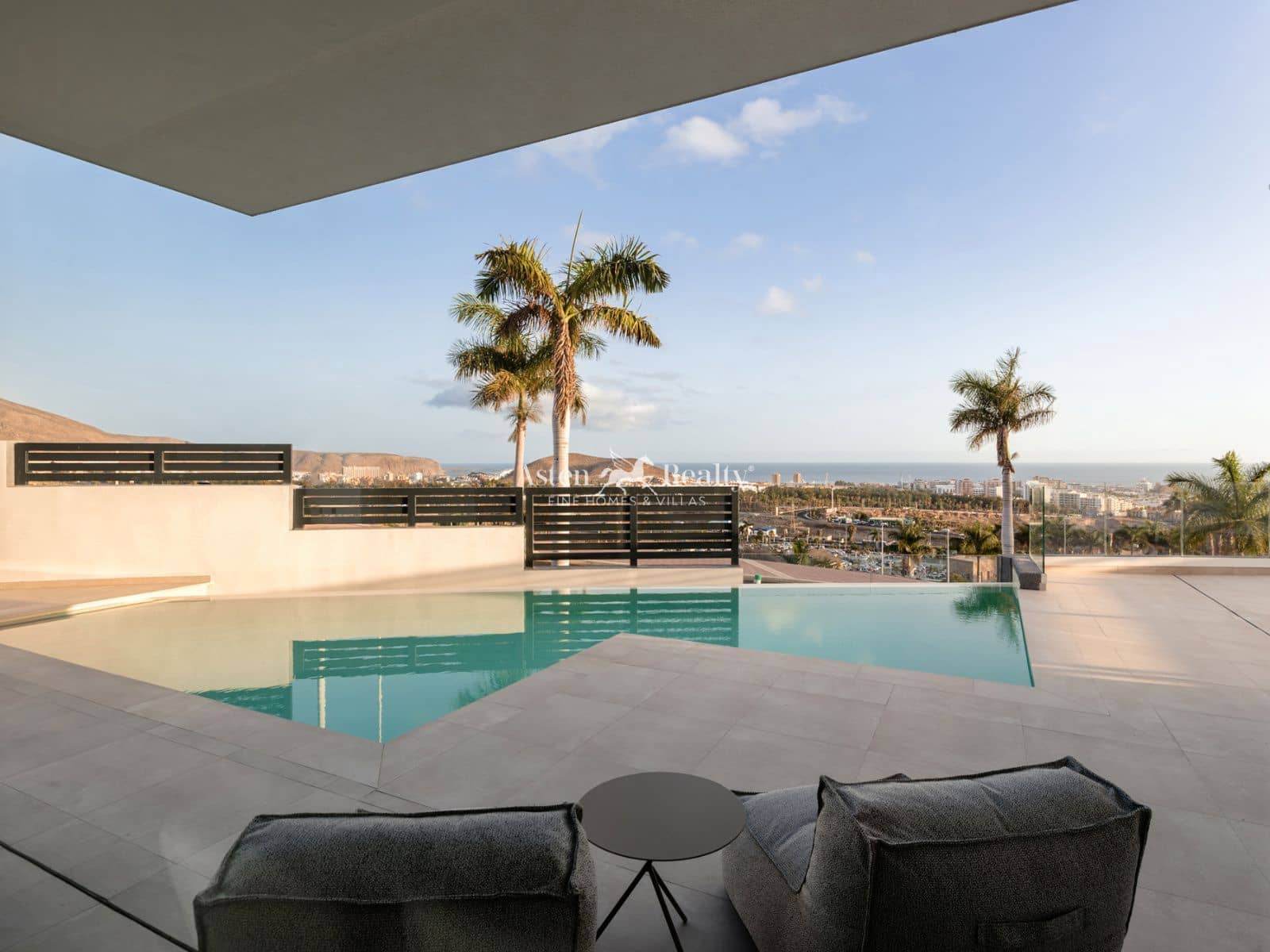 3 bedroom Townhouse for sale in Costa Adeje with pool garage - € 1,950,000 (Ref: 9676312)