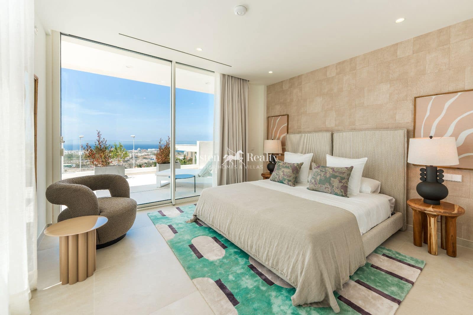 Casa de 3 habitaciones en Costa Adeje en venta con piscina garaje - 1.912.000 € (Ref: 9676470)