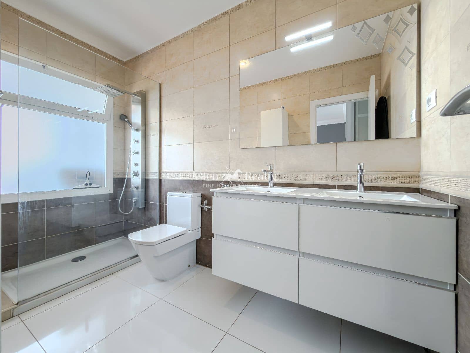 3 makuuhuone Bungalow myytävänä paikassa Torviscas mukana uima-altaan 
autotalli - 639 000 € (Ref: 9679288)