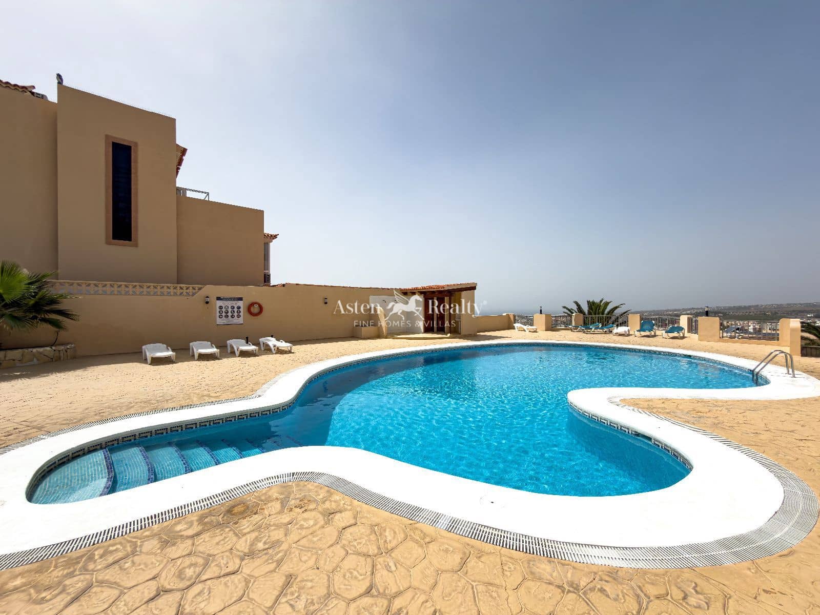 3 makuuhuone Bungalow myytävänä paikassa Torviscas mukana uima-altaan 
autotalli - 639 000 € (Ref: 9679288)