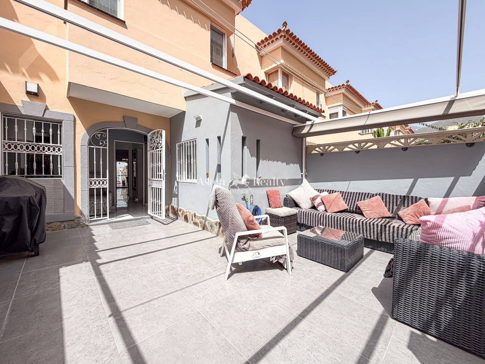 3 makuuhuone Bungalow myytävänä paikassa Torviscas mukana uima-altaan 
autotalli - 639 000 € (Ref: 9679288)