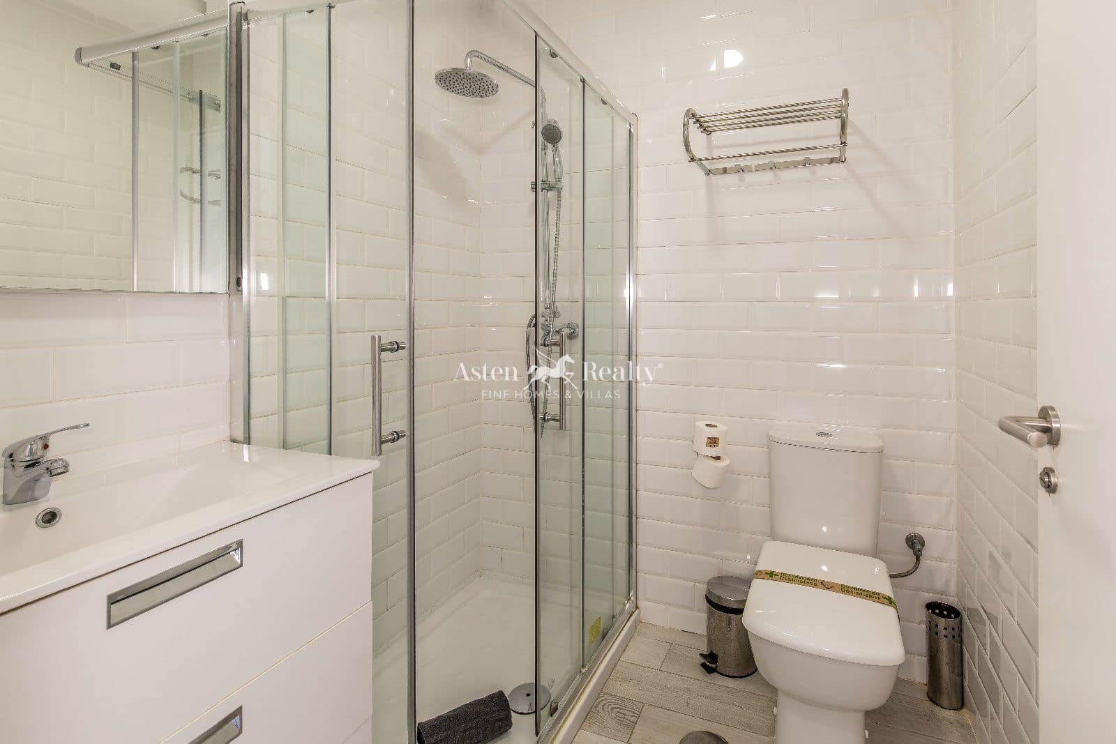 3 makuuhuone Kattohuoneisto myytävänä paikassa Palm-Mar mukana uima-altaan 
autotalli - 414 000 € (Ref: 9684342)