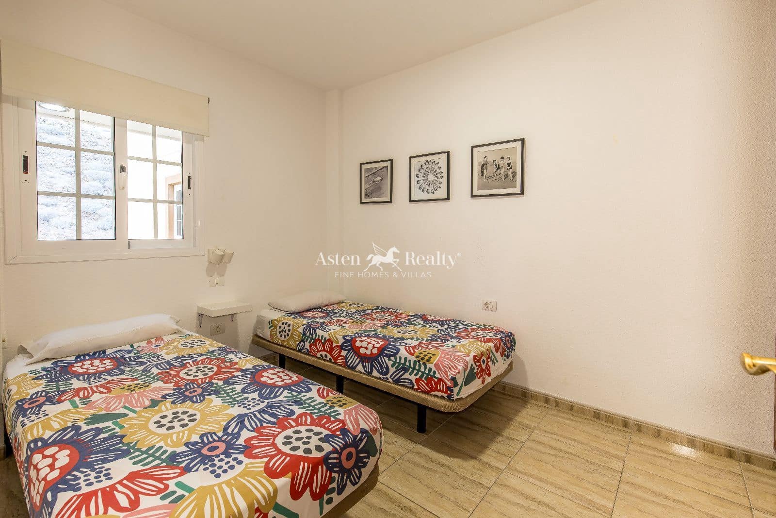 3 makuuhuone Kattohuoneisto myytävänä paikassa Palm-Mar mukana uima-altaan 
autotalli - 414 000 € (Ref: 9684342)