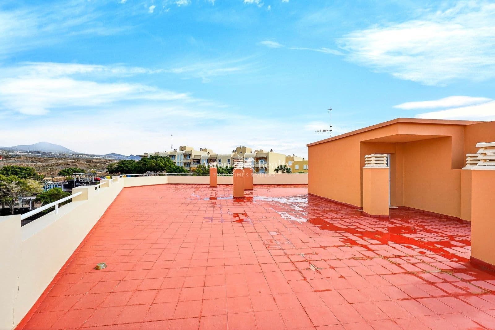 1 bedroom Penthouse for sale in Los Abrigos - € 235,000 (Ref: 9684343)