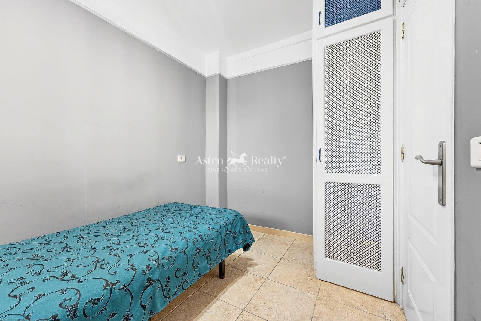 1 chambre Appartement à vendre à Playa de las Americas avec piscine - 285 000 € (Ref: 9685608)