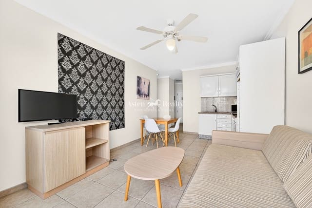 1 chambre Appartement à vendre à Playa de las Americas, Arona avec piscine - 285 000 € (Ref: 9685608)