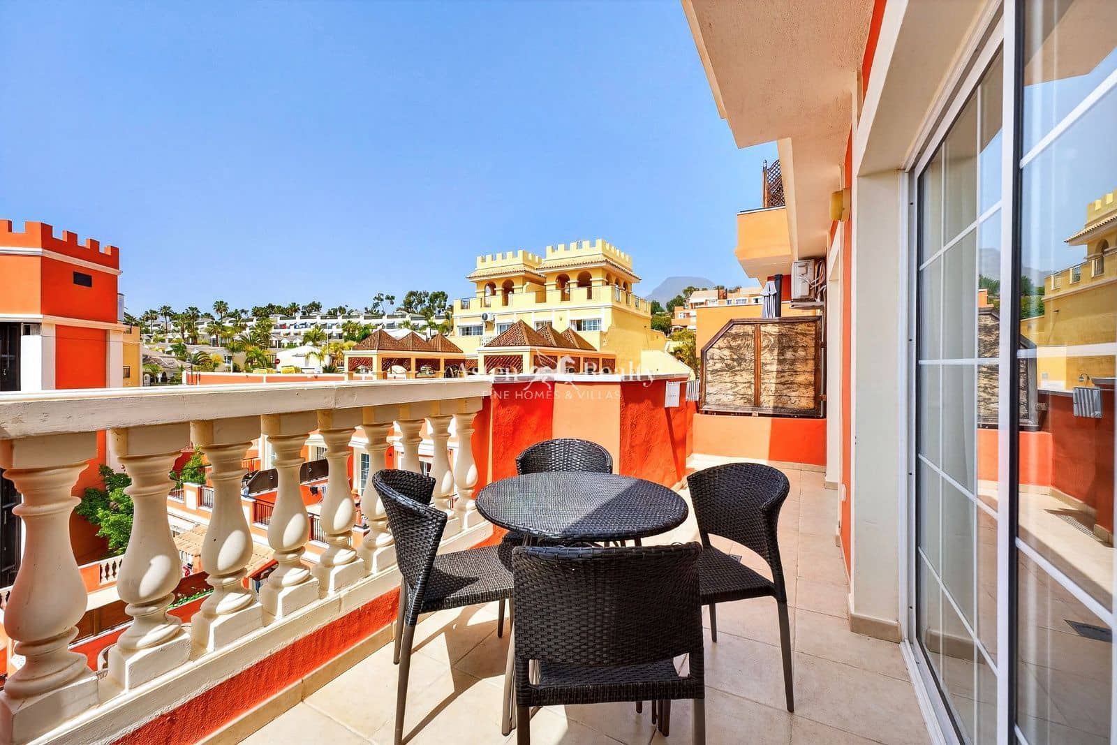 1 chambre Appartement à vendre à Playa de las Americas avec piscine - 285 000 € (Ref: 9685608)