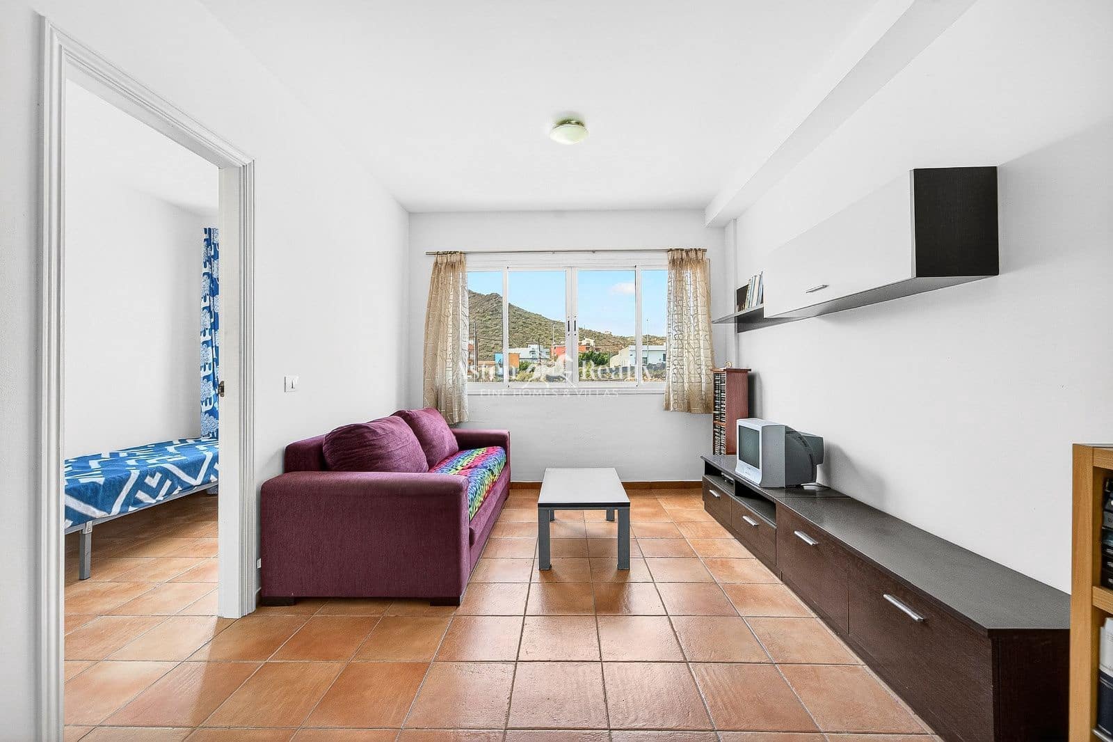 3 bedroom Flat for sale in Cabo Blanco with garage - € 195,000 (Ref: 9694468)