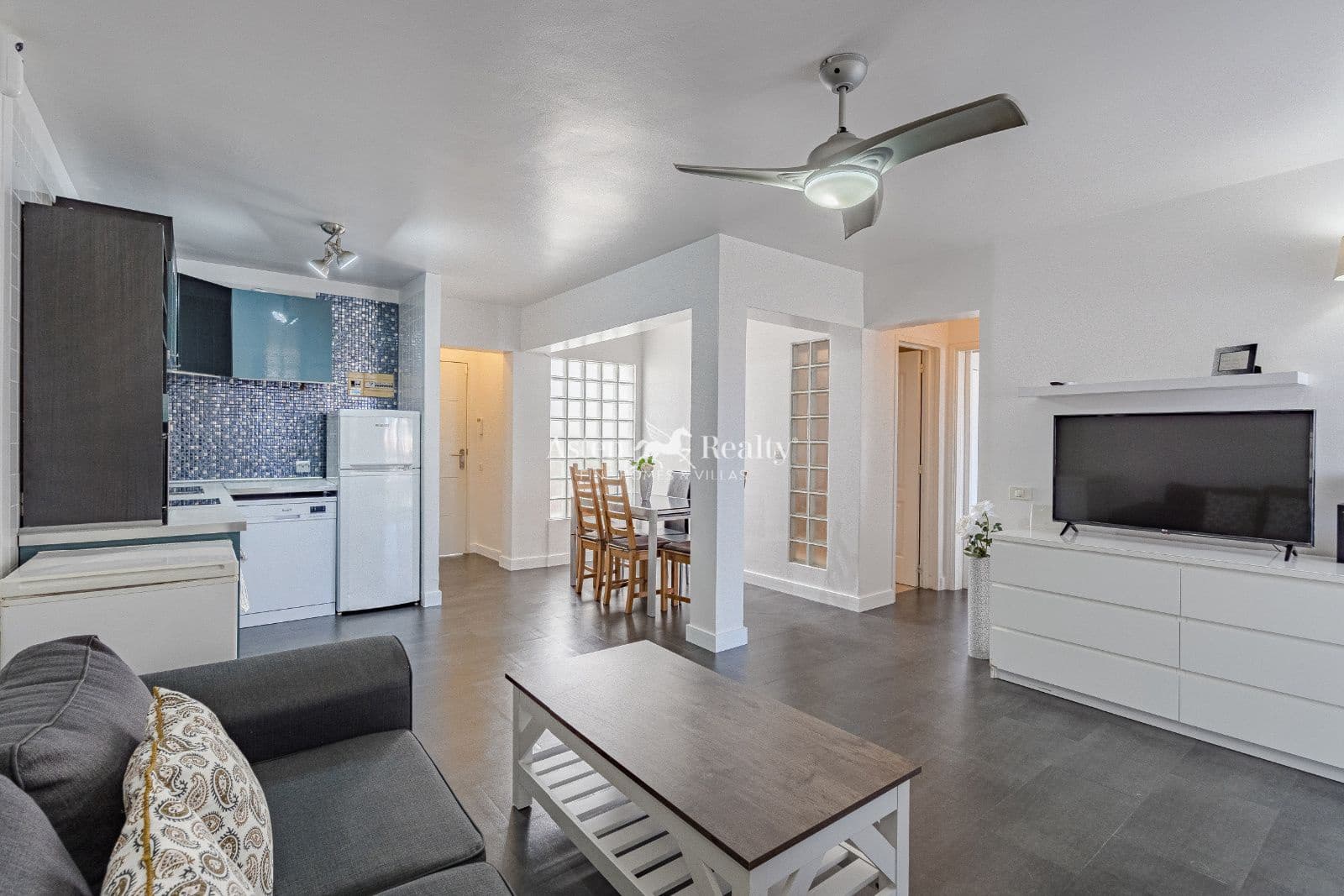 2 chambre Appartement à vendre à Costa Adeje avec piscine - 370 000 € (Ref: 9697843)