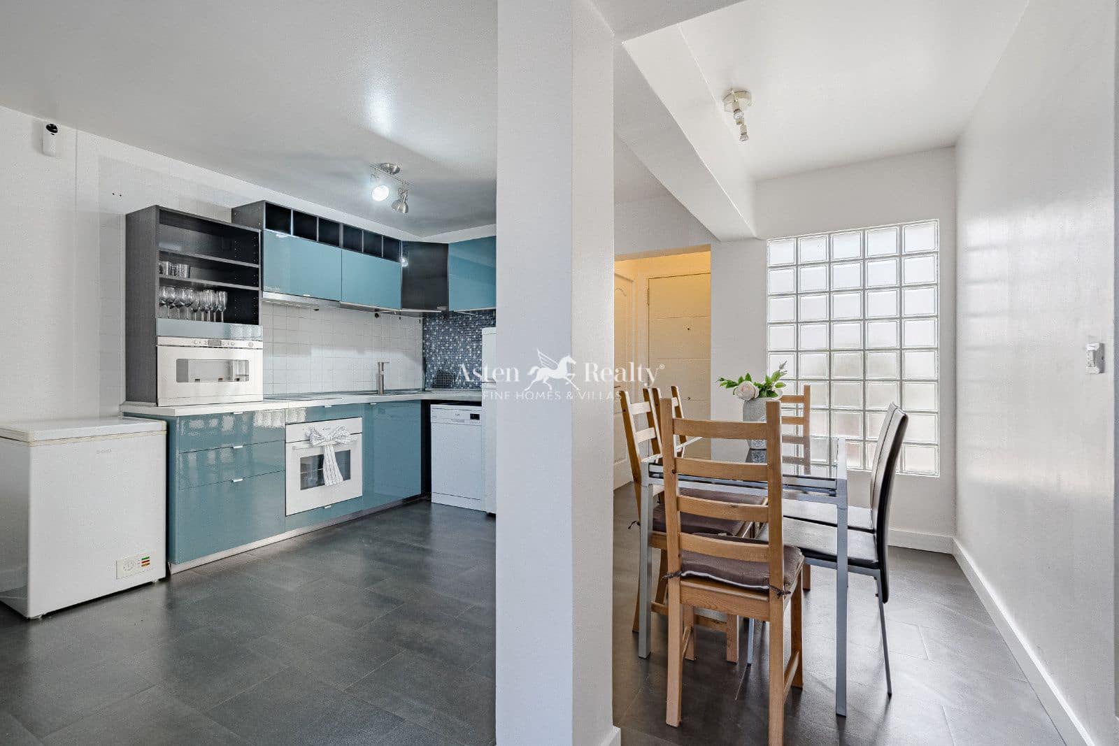 2 chambre Appartement à vendre à Costa Adeje avec piscine - 370 000 € (Ref: 9697843)