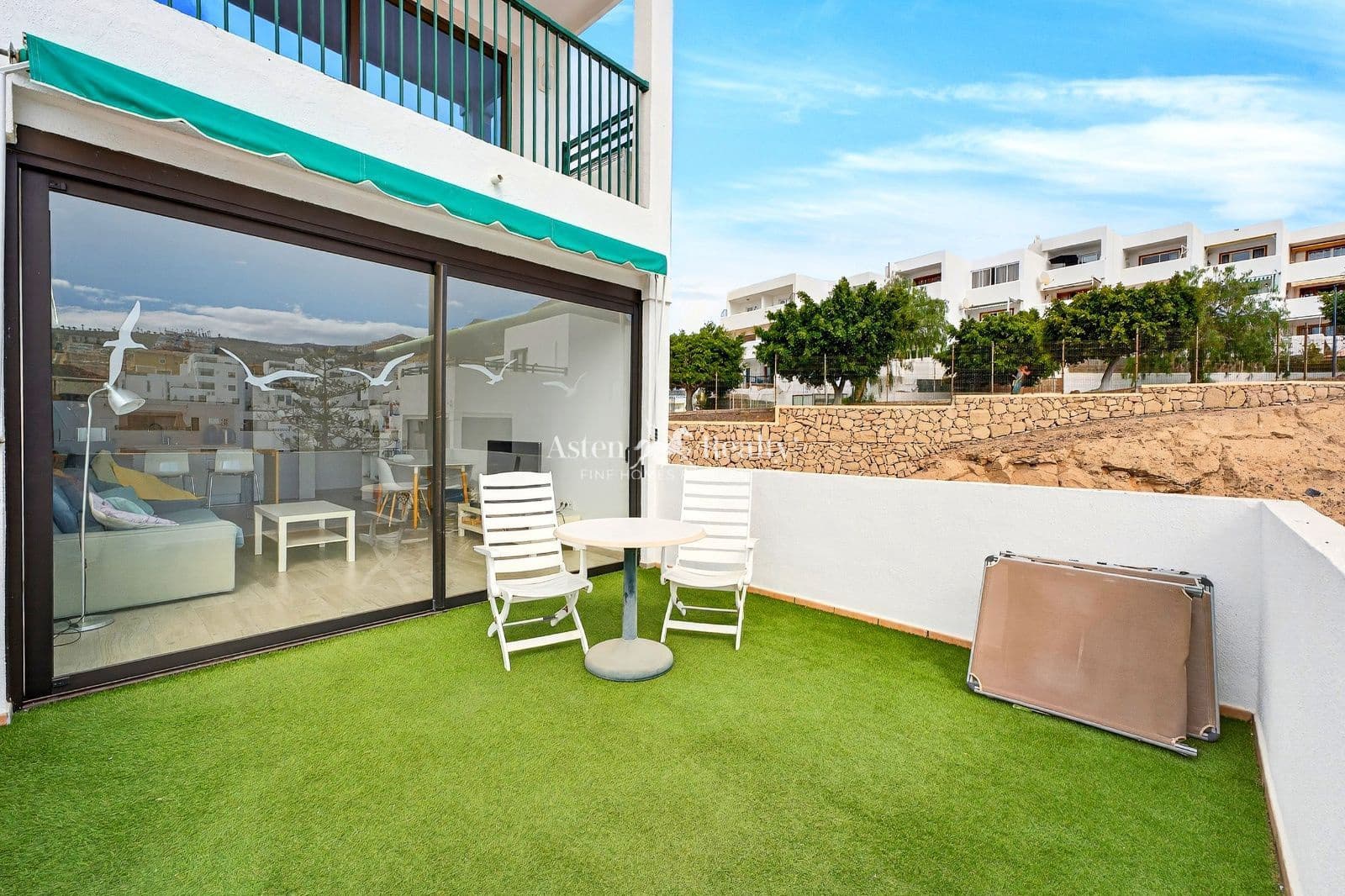 1 chambre Appartement à vendre à Costa Adeje avec piscine - 299 000 € (Ref: 9697913)