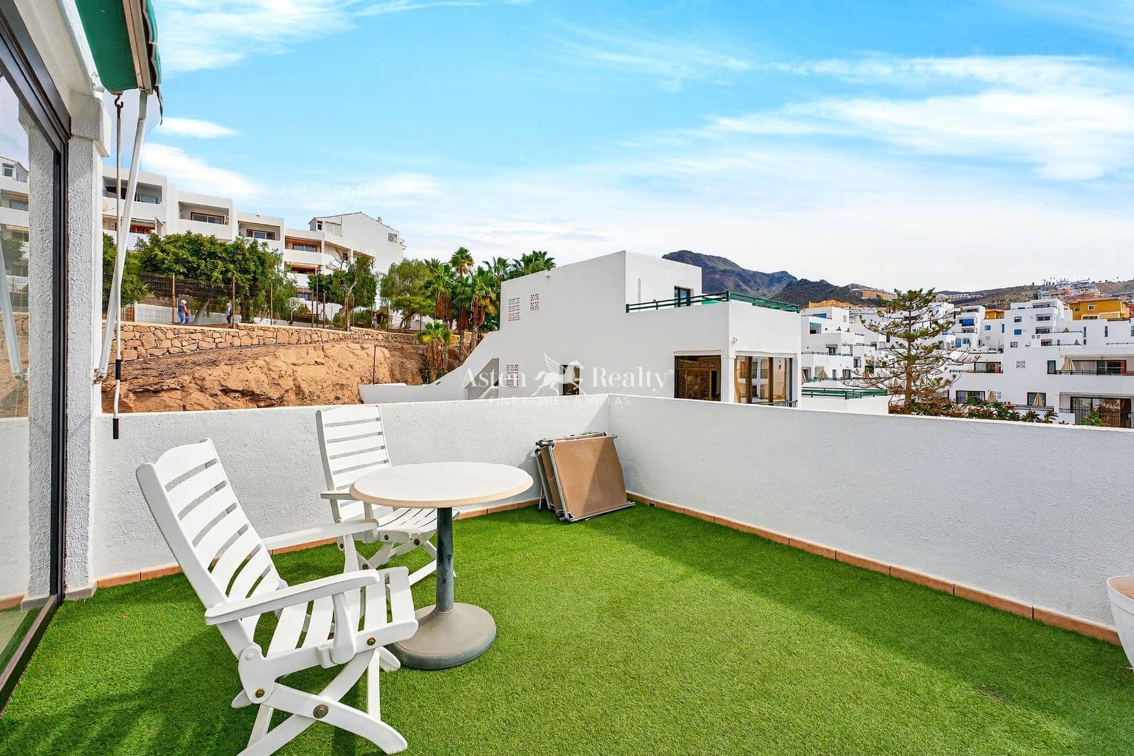 1 chambre Appartement à vendre à Costa Adeje avec piscine - 299 000 € (Ref: 9697913)