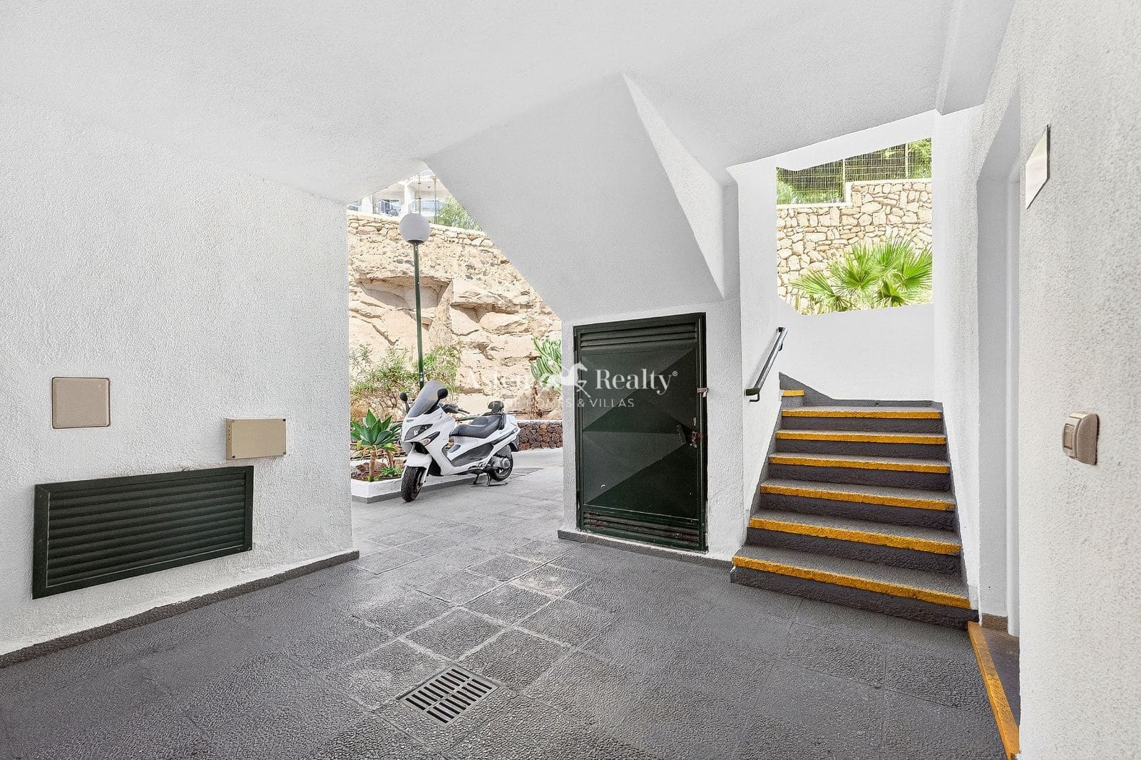 1 chambre Appartement à vendre à Costa Adeje avec piscine - 299 000 € (Ref: 9697913)