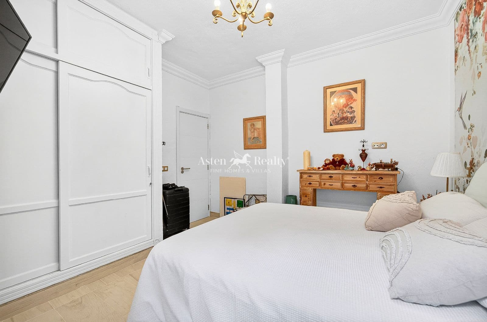 2 camera da letto Casa in vendita in Chio con piscina garage - 998.000 € (Rif: 9700093)