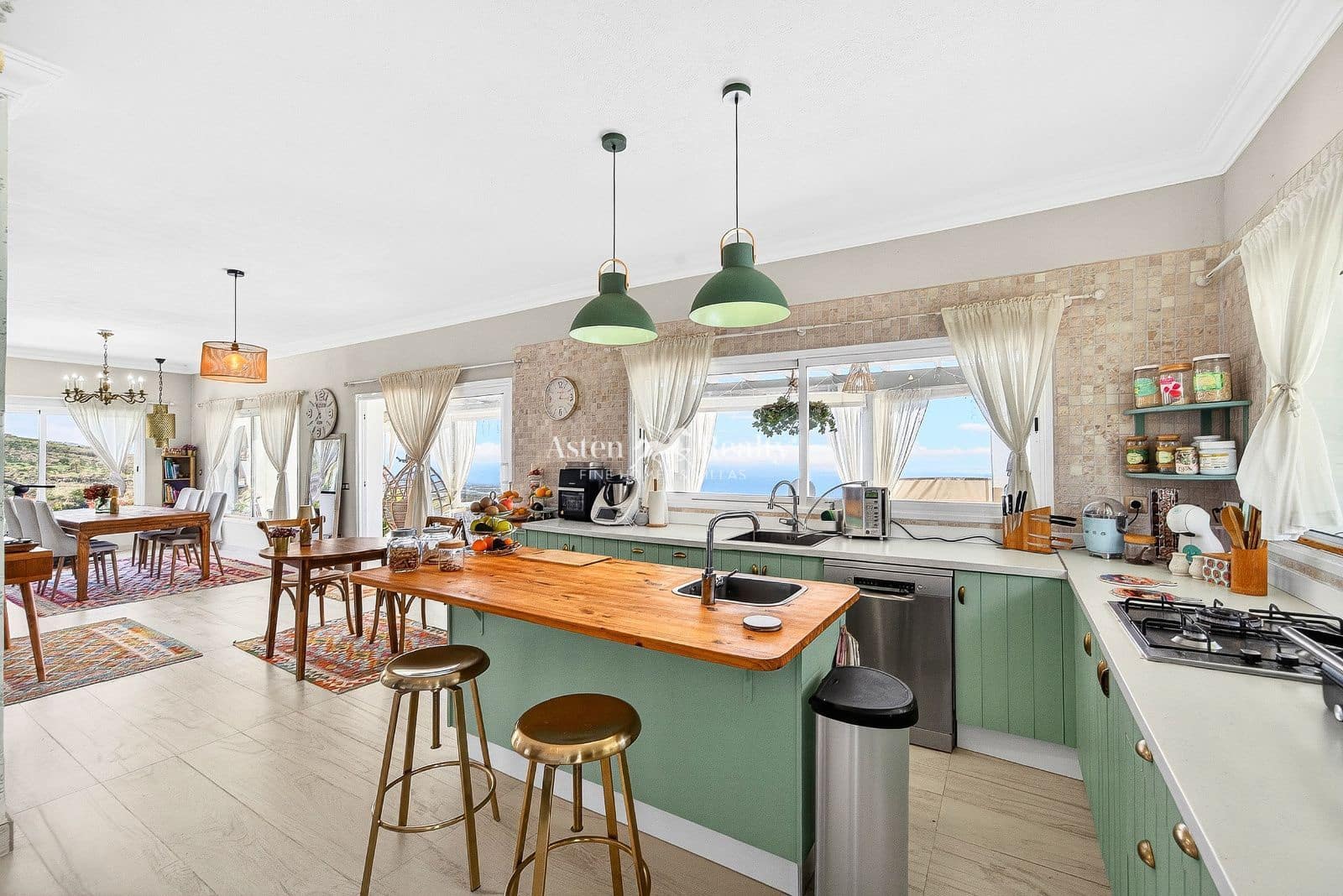 2 camera da letto Casa in vendita in Chio con piscina garage - 998.000 € (Rif: 9700093)