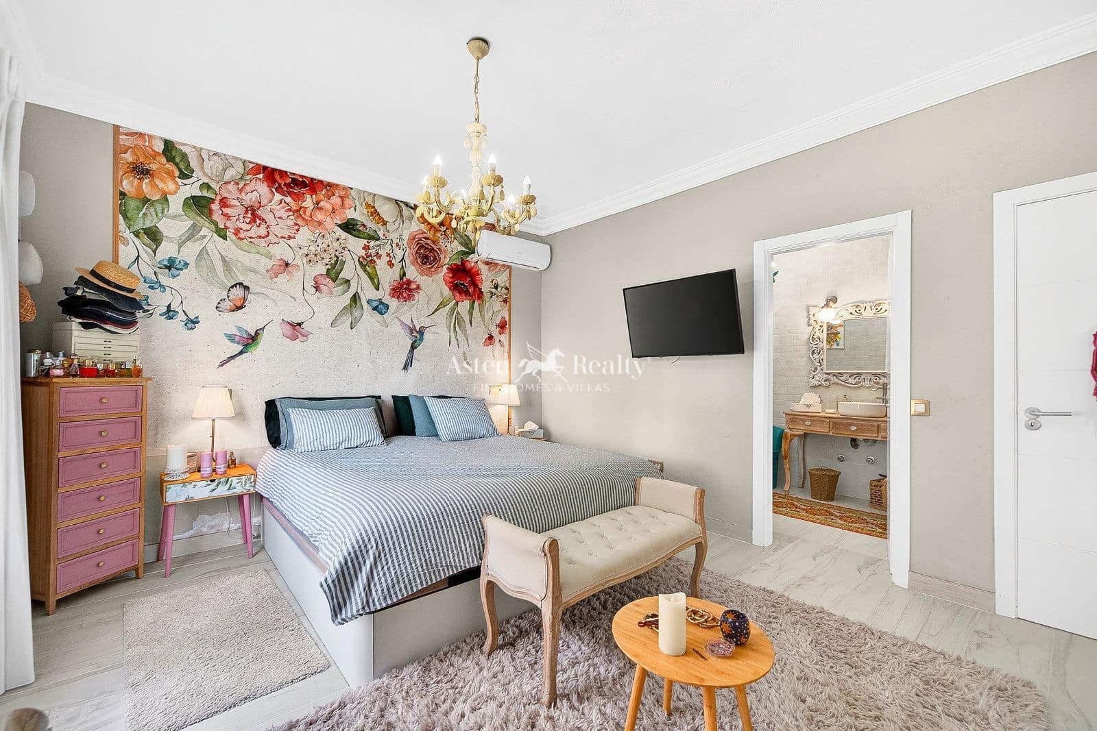 2 camera da letto Casa in vendita in Chio con piscina garage - 998.000 € (Rif: 9700093)