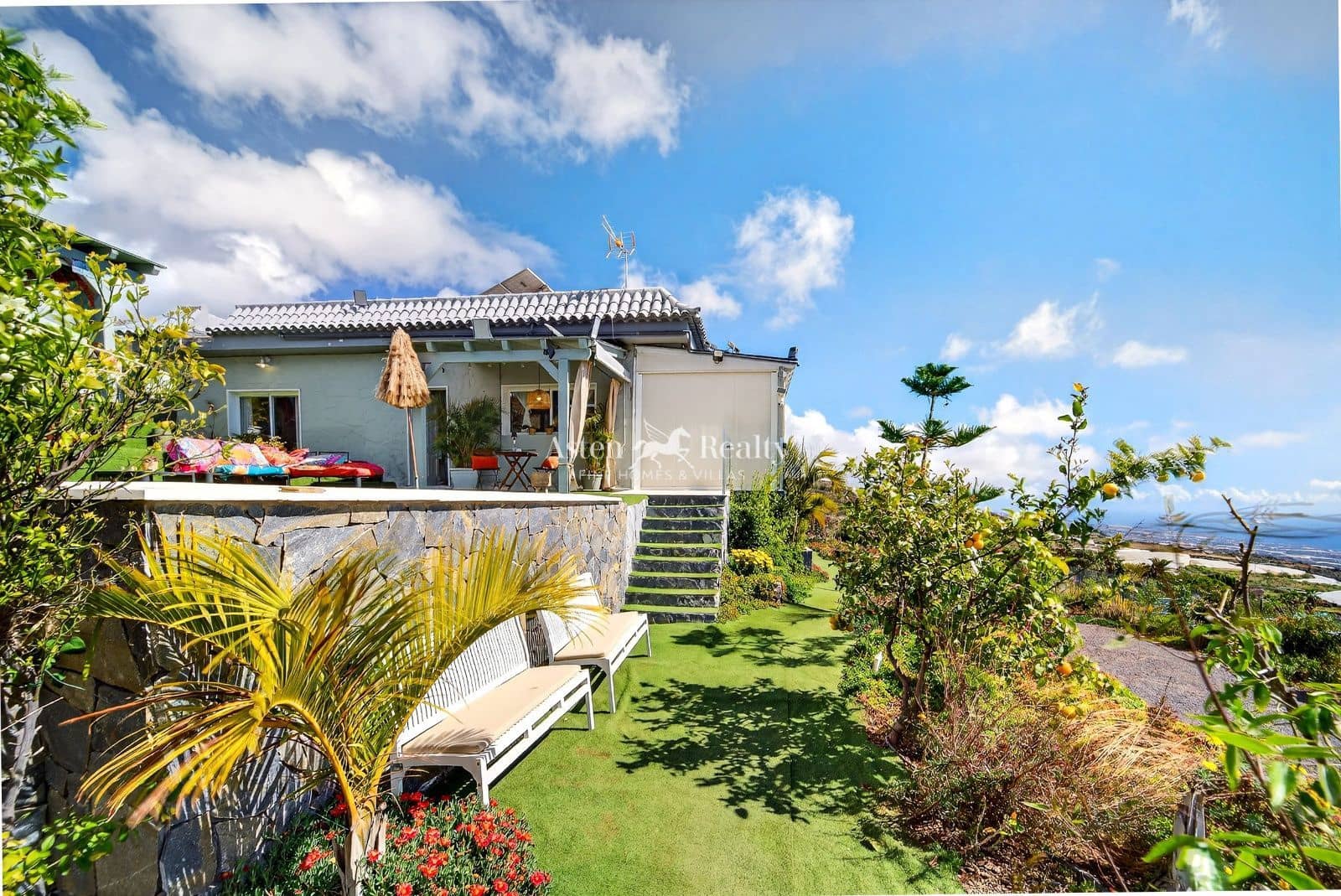 2 camera da letto Casa in vendita in Chio con piscina garage - 998.000 € (Rif: 9700093)