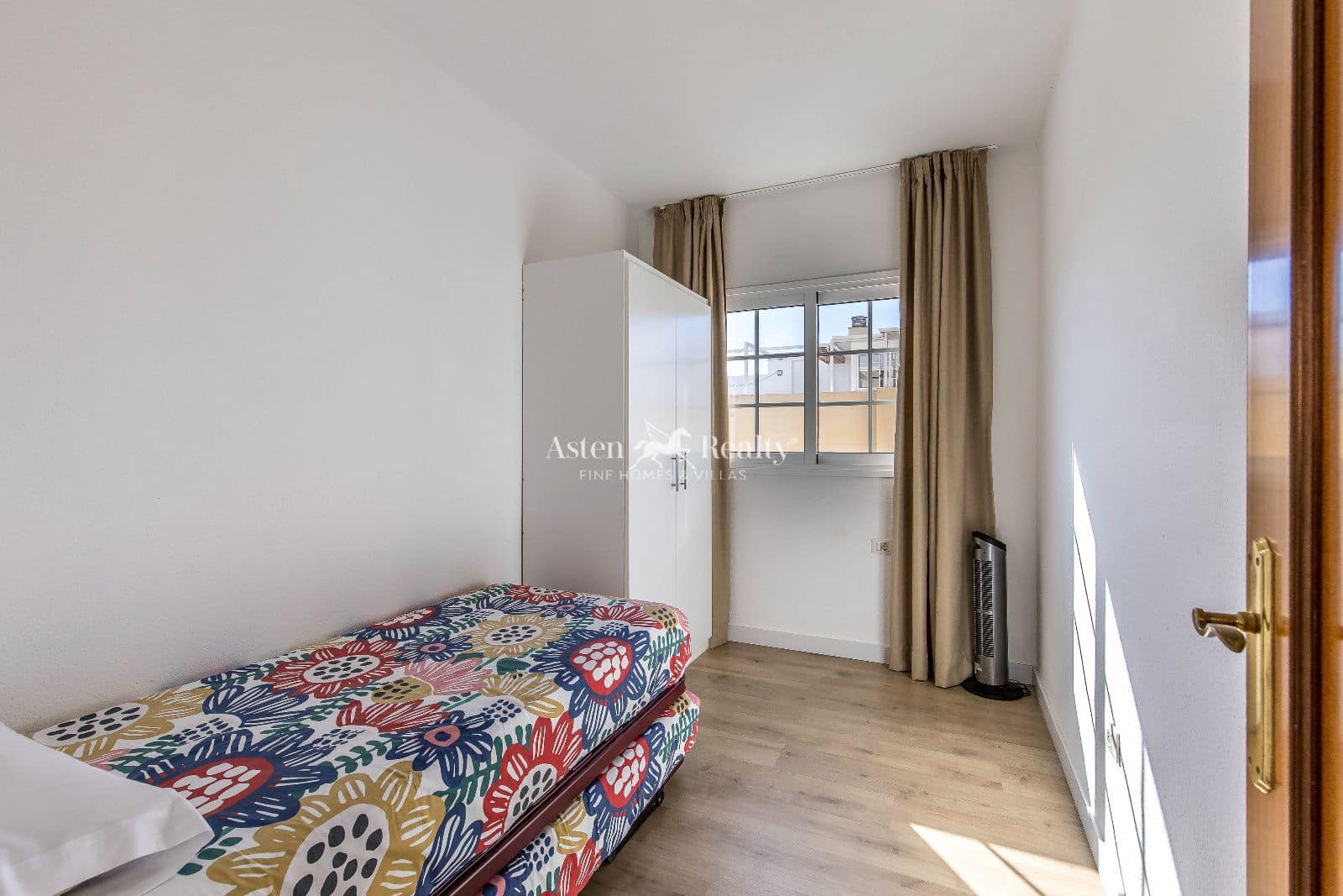 2 bedroom Penthouse for sale in Palm-Mar with pool garage - € 360,000 (Ref: 9700094)