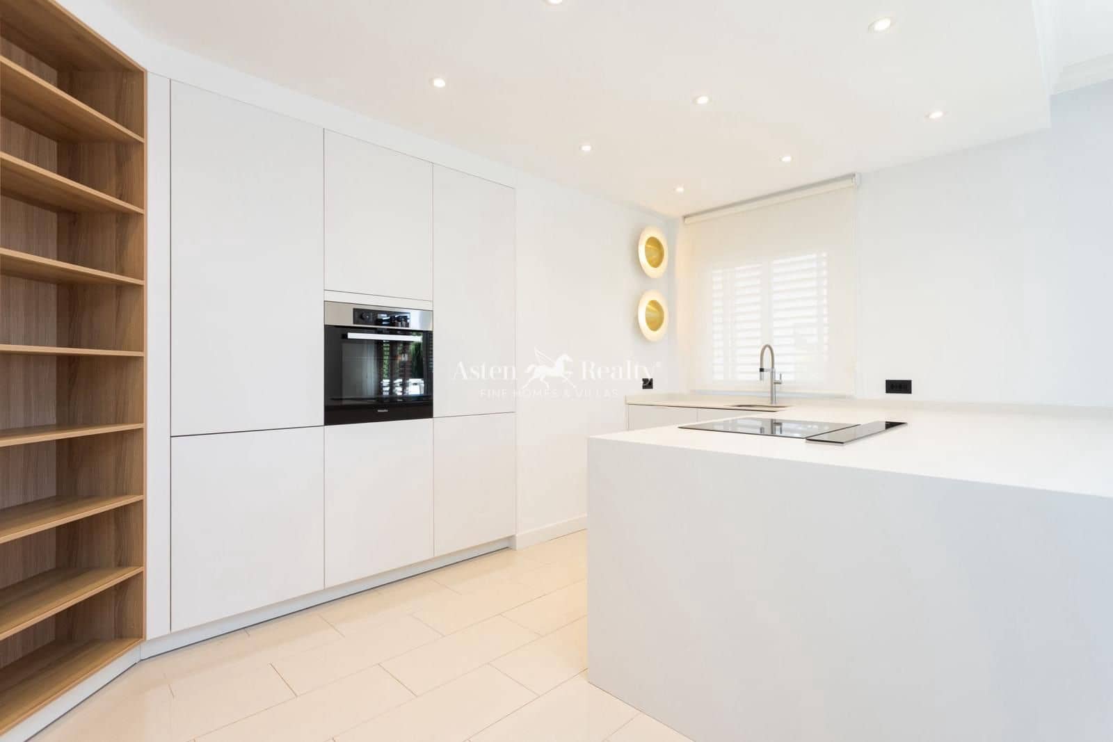 5 soveværelse Byhus til salg i La Caleta Adeje med swimmingpool garage - € 3.300.000 (Ref: 9713523)