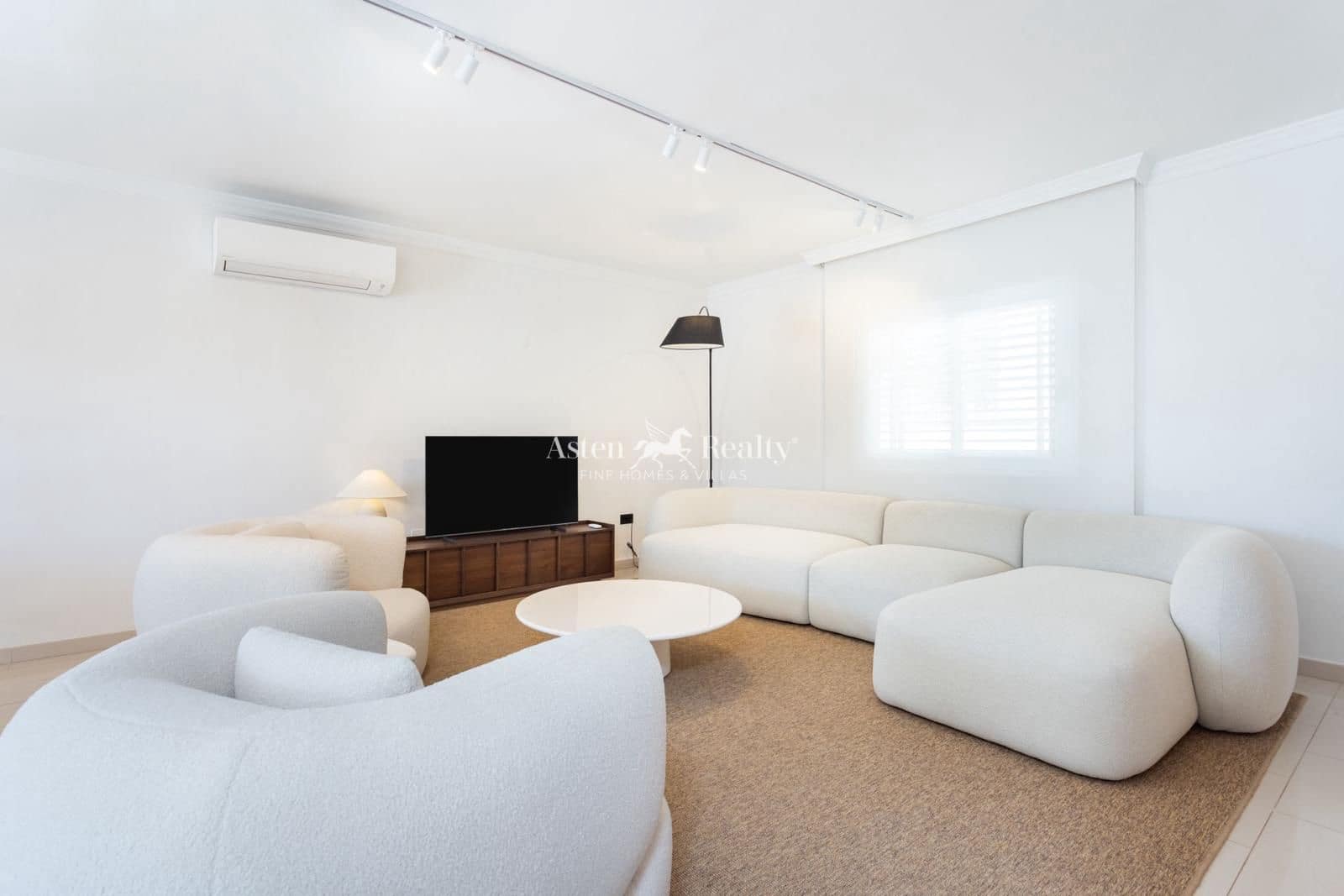 5 soveværelse Byhus til salg i La Caleta Adeje med swimmingpool garage - € 3.300.000 (Ref: 9713523)