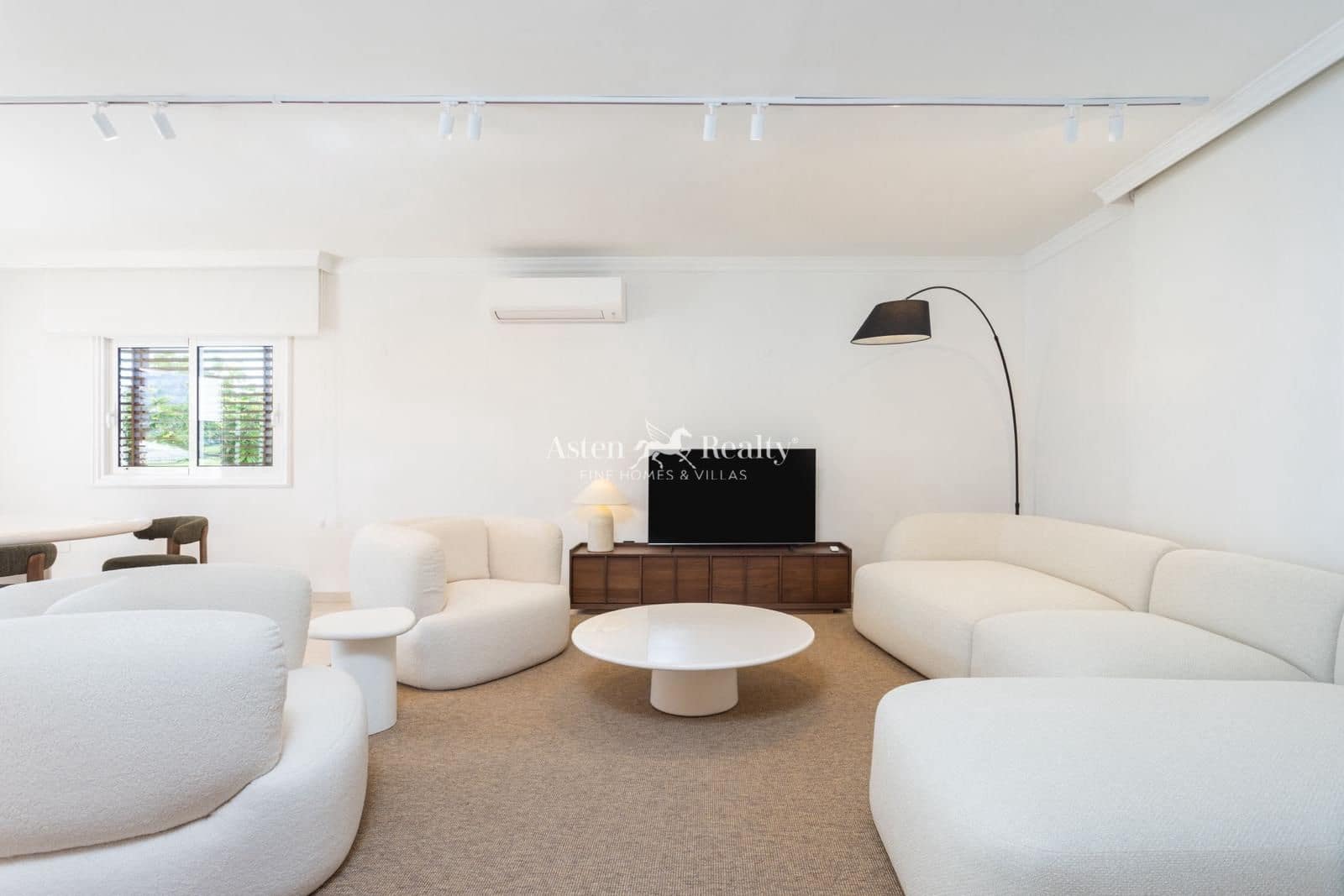 5 soveværelse Byhus til salg i La Caleta Adeje med swimmingpool garage - € 3.300.000 (Ref: 9713523)