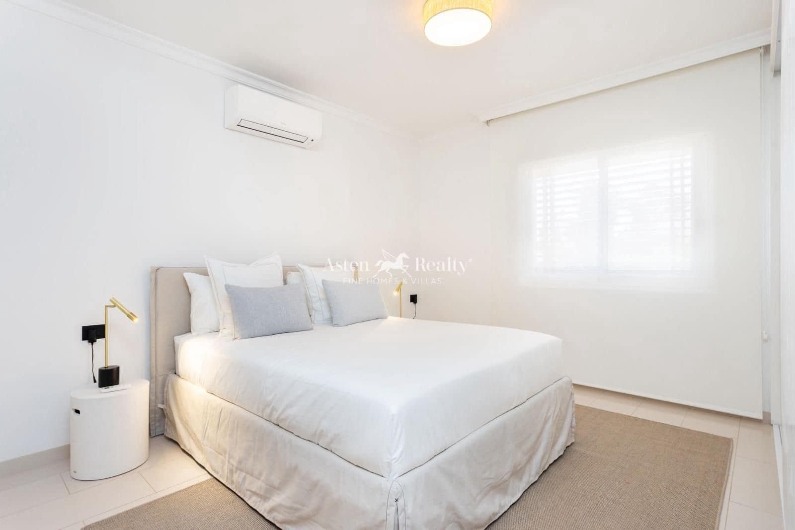 5 soveværelse Byhus til salg i La Caleta Adeje med swimmingpool garage - € 3.300.000 (Ref: 9713523)