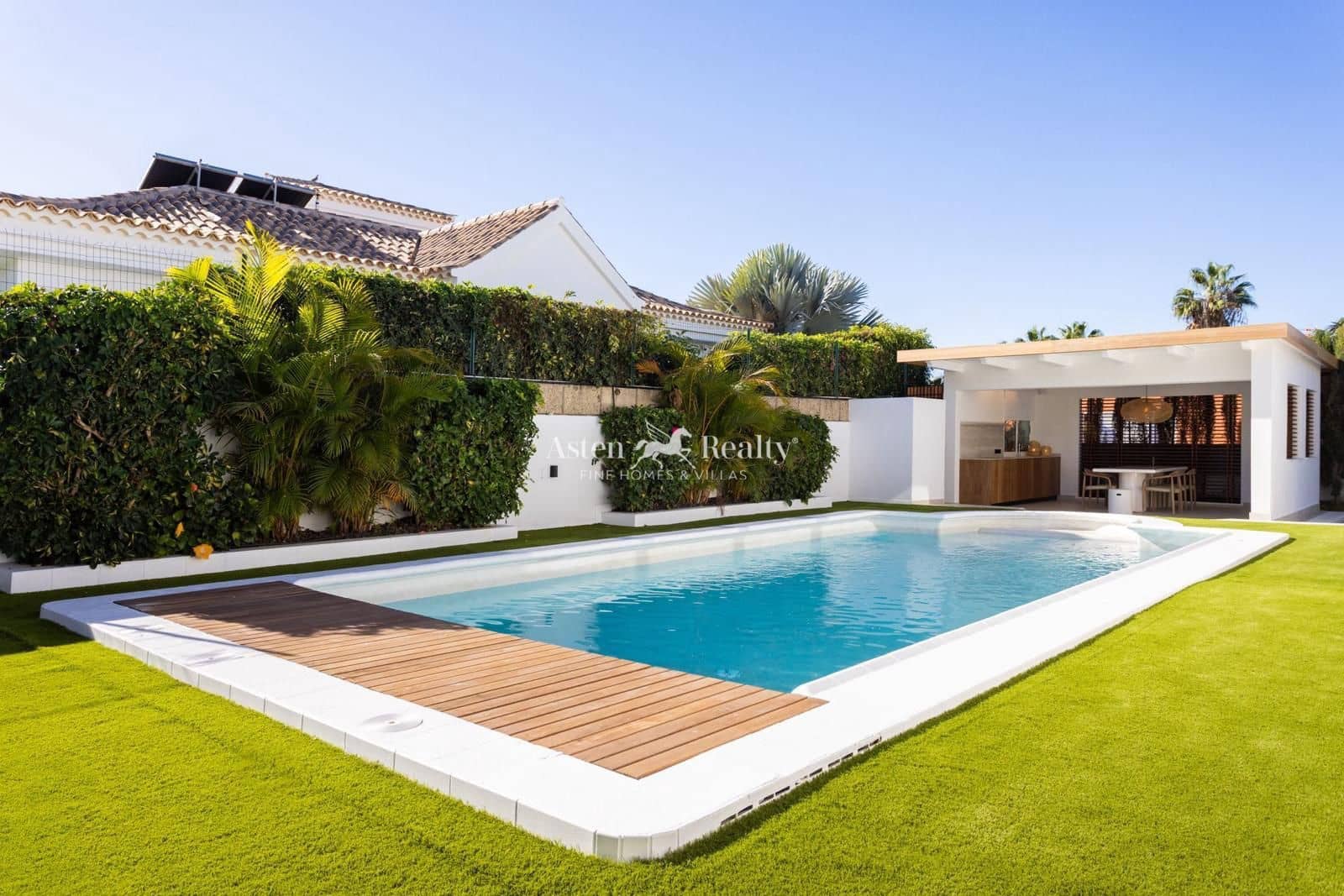 5 soveværelse Byhus til salg i La Caleta Adeje med swimmingpool garage - € 3.300.000 (Ref: 9713523)