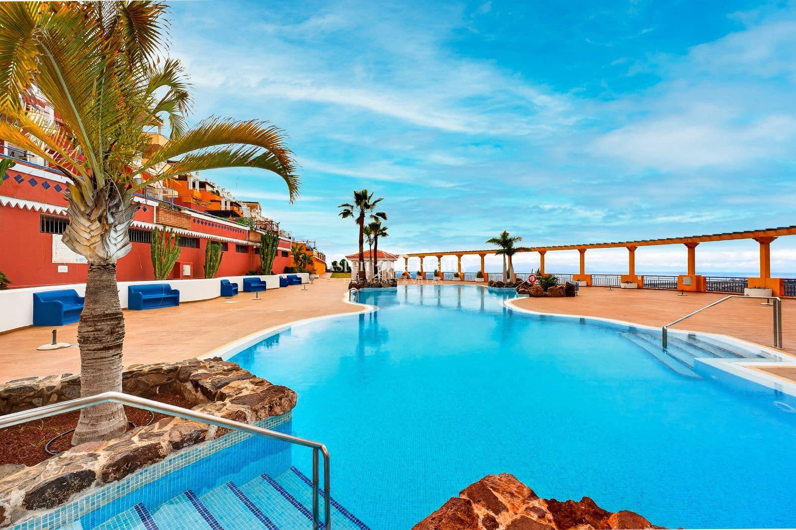 2 soveværelse Penthouse til salg i Torviscas med swimmingpool garage - € 428.000 (Ref: 9714089)