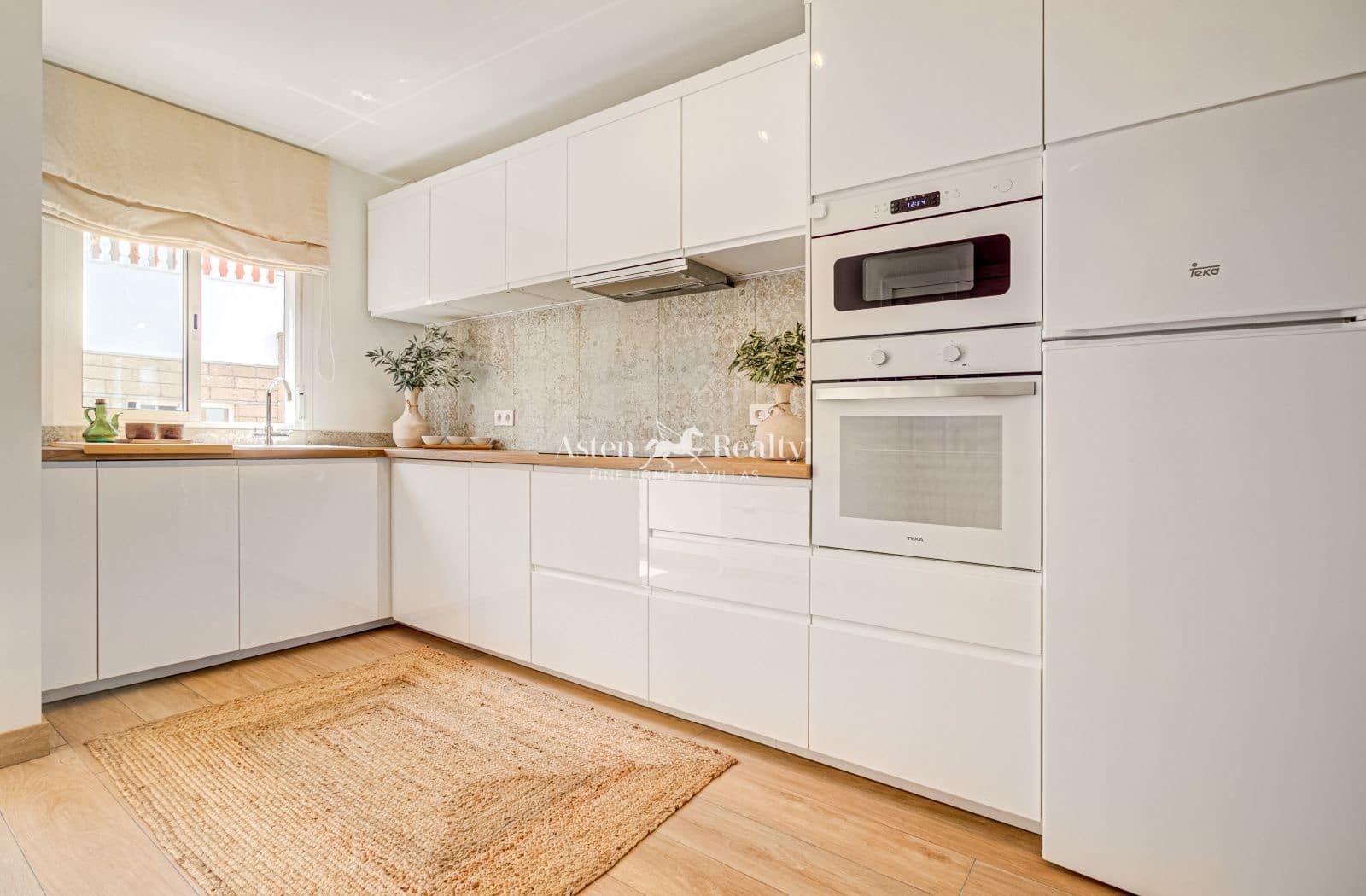 1 soveværelse Penthouse til salg i La Caleta Adeje med swimmingpool garage - € 575.000 (Ref: 9715186)