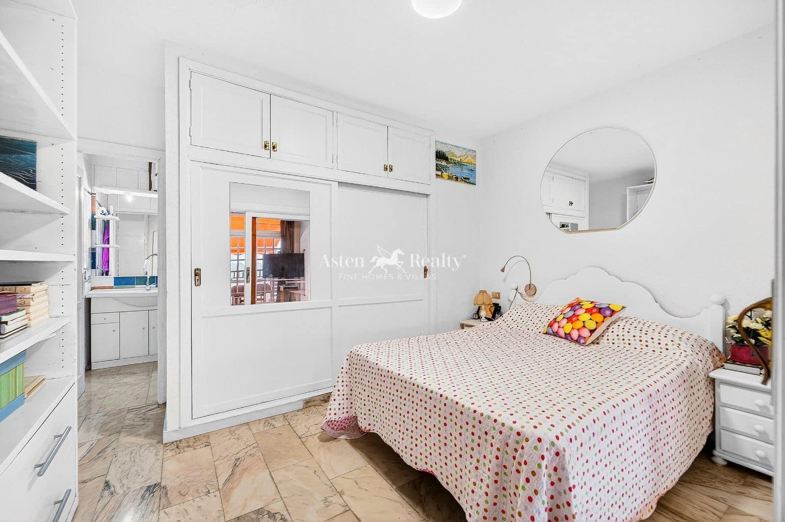 2 Zimmer Wohnung zu verkaufen in Costa Adeje mit Garage - 330.000 € (Ref: 9716756)