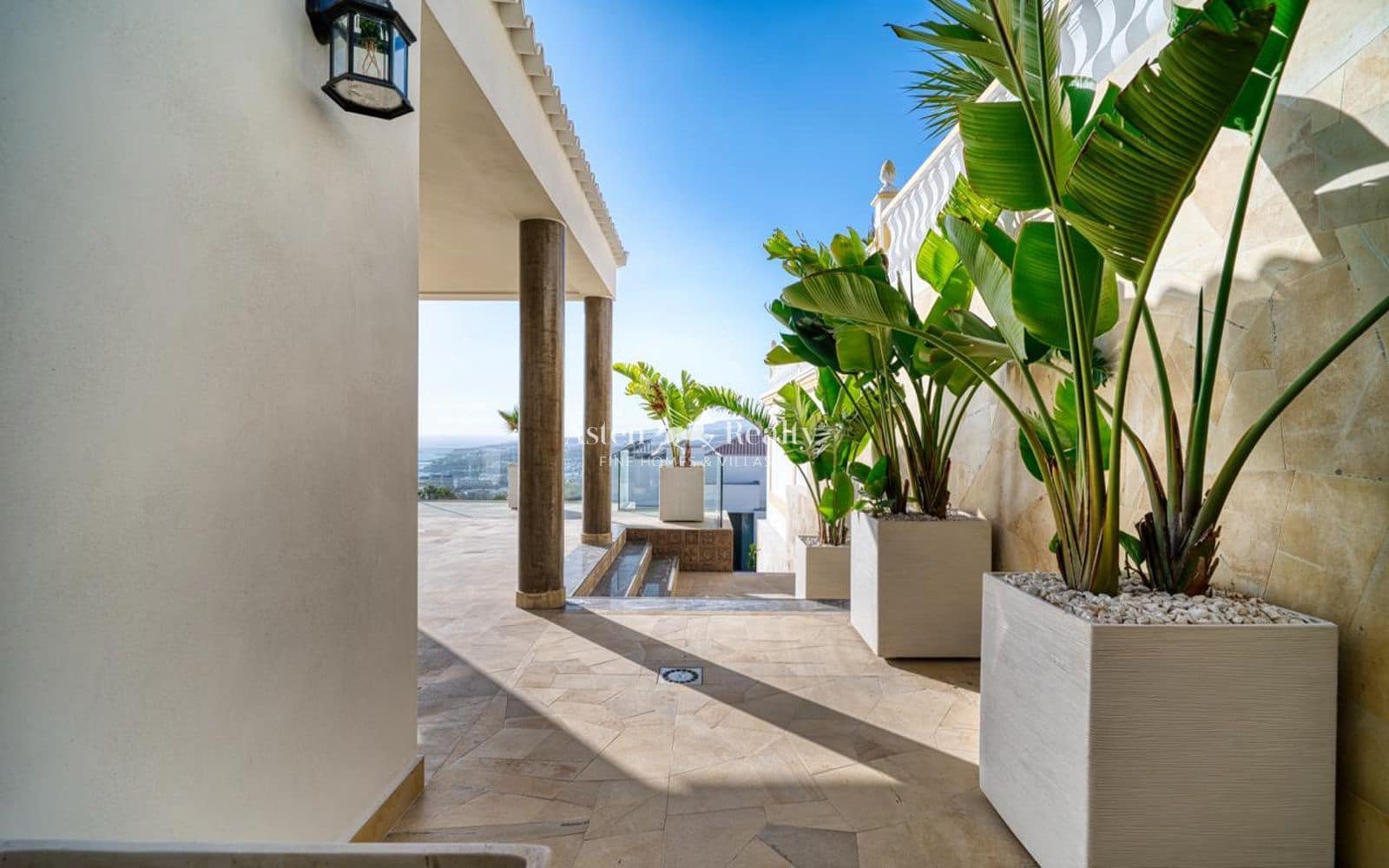 4 soverom Hus til salgs i Costa Adeje med svømmebasseng garasje - € 5 500 000 (Ref: 9720468)