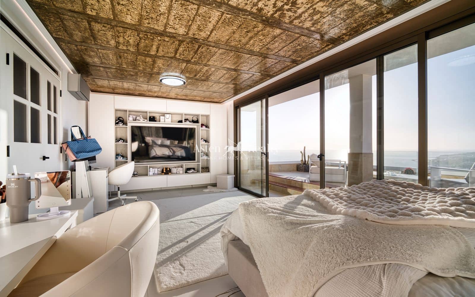 4 soverom Hus til salgs i Costa Adeje med svømmebasseng garasje - € 5 500 000 (Ref: 9720468)