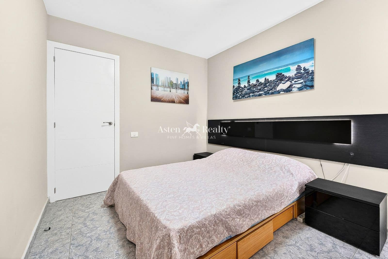 3 sypialnia Mieszkanie do wynajęcia w Los Cristianos - 1 700 € (Ref: 9720721)