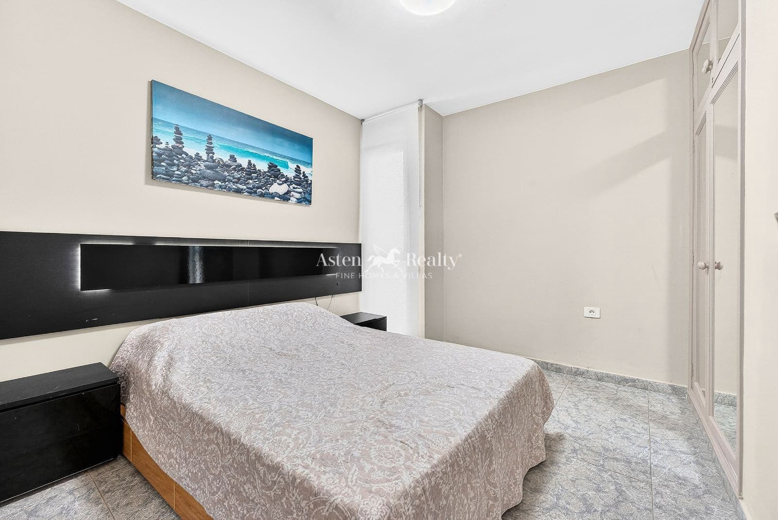 3 sypialnia Mieszkanie do wynajęcia w Los Cristianos - 1 700 € (Ref: 9720721)