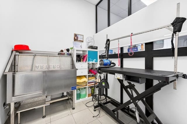 Biznes na sprzedaż w La Camella, Arona - 385 000 € (Ref: 9720841)