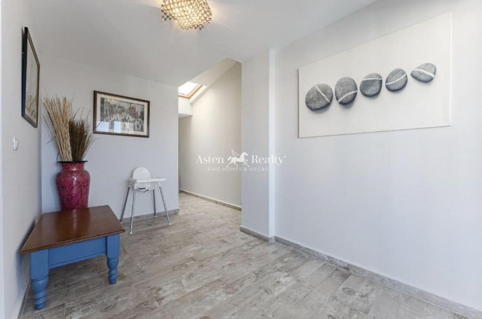 4 soverom Hus til salgs i Los Cristianos med svømmebasseng garasje - € 850 000 (Ref: 9730697)