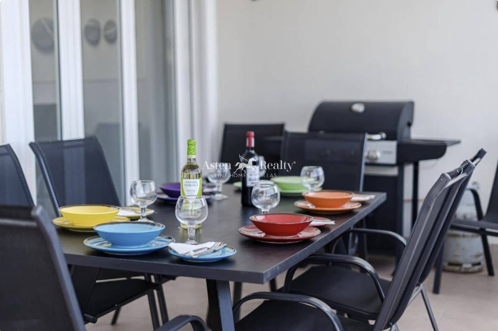 4 soverom Hus til salgs i Los Cristianos med svømmebasseng garasje - € 850 000 (Ref: 9730697)