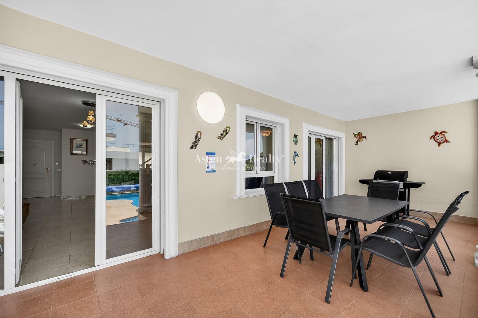 4 bedroom Townhouse for sale in Los Cristianos with pool garage - € 850,000 (Ref: 9730697)