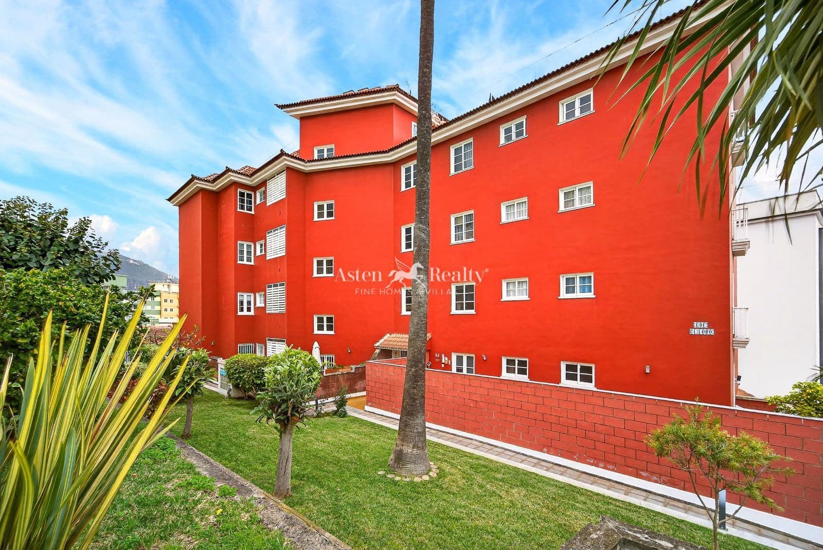 3 bedroom Penthouse for sale in Los Realejos with garage - € 300,000 (Ref: 9730698)