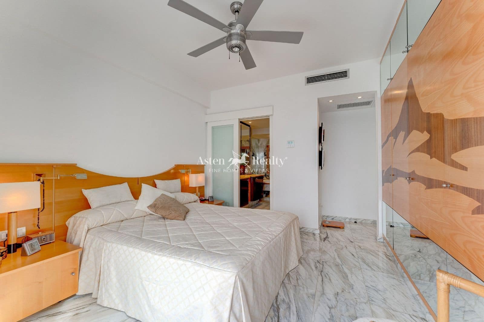 2 soverom Penthouse til salgs i Costa Adeje med svømmebasseng - € 950 000 (Ref: 9730699)