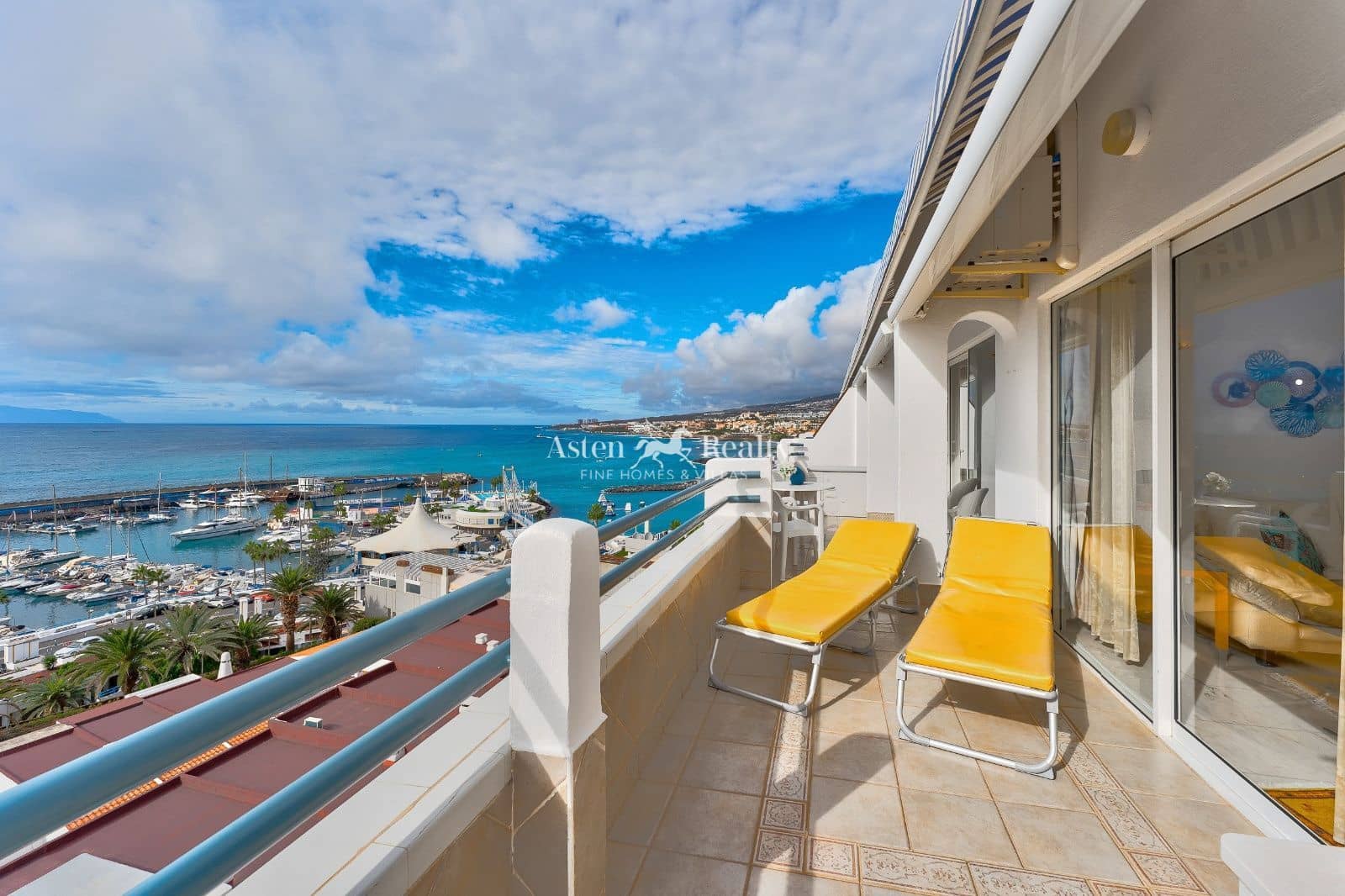 2 soverom Penthouse til salgs i Costa Adeje med svømmebasseng - € 950 000 (Ref: 9730699)