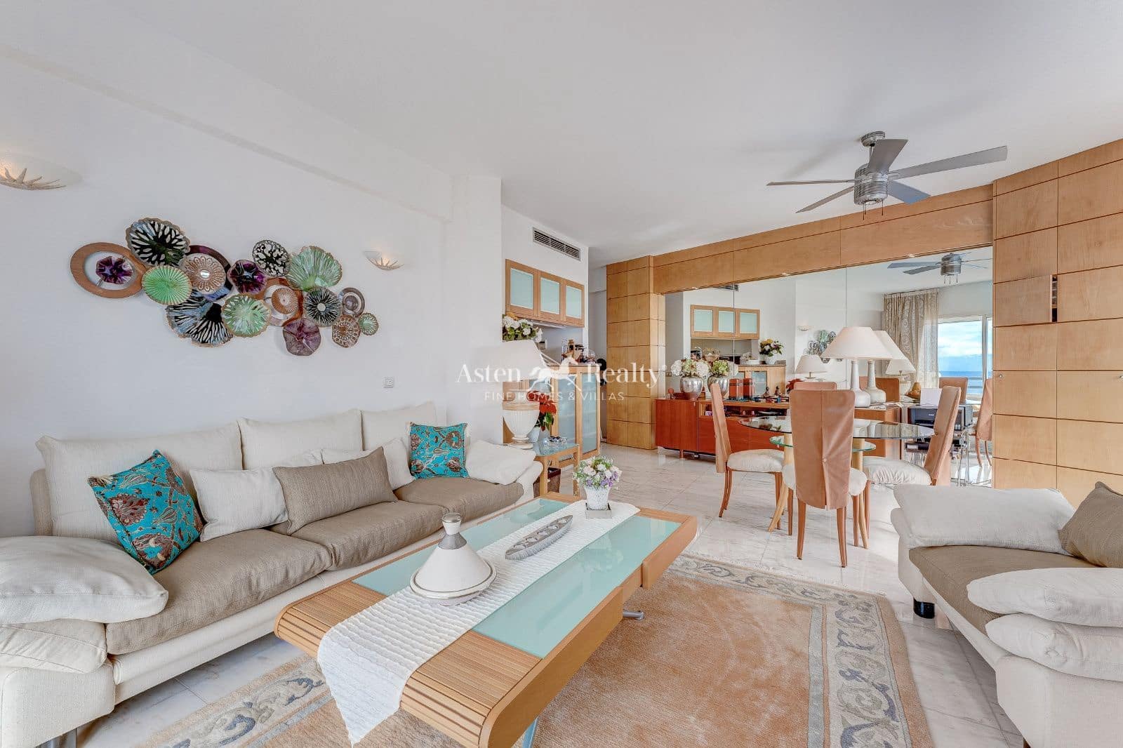 2 soverom Penthouse til salgs i Costa Adeje med svømmebasseng - € 950 000 (Ref: 9730699)