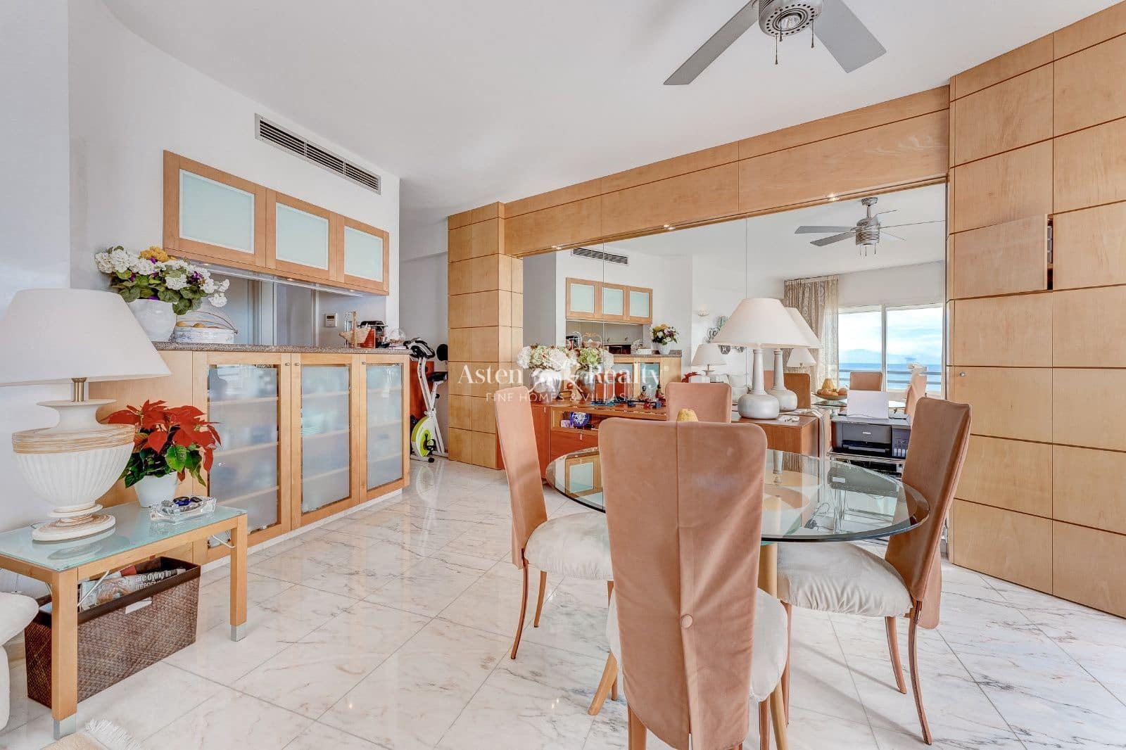 2 soverom Penthouse til salgs i Costa Adeje med svømmebasseng - € 950 000 (Ref: 9730699)