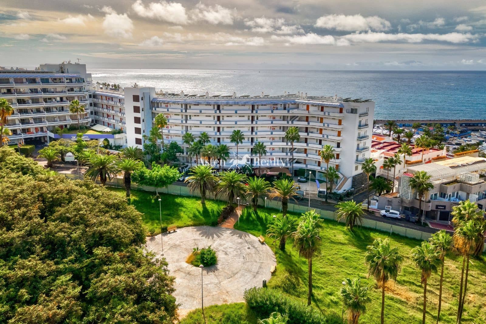 2 soverom Penthouse til salgs i Costa Adeje med svømmebasseng - € 950 000 (Ref: 9730699)