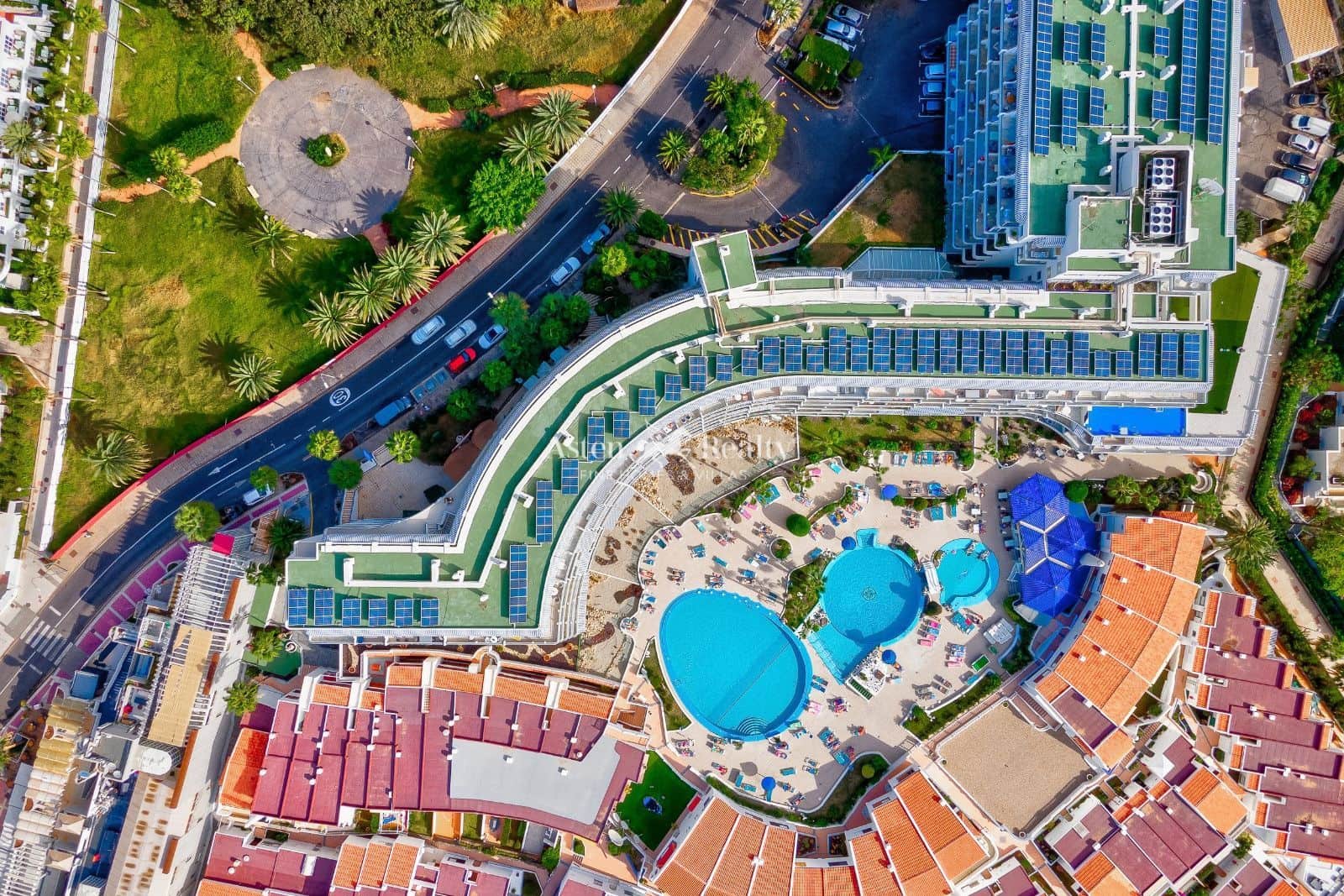 2 soverom Penthouse til salgs i Costa Adeje med svømmebasseng - € 950 000 (Ref: 9730699)